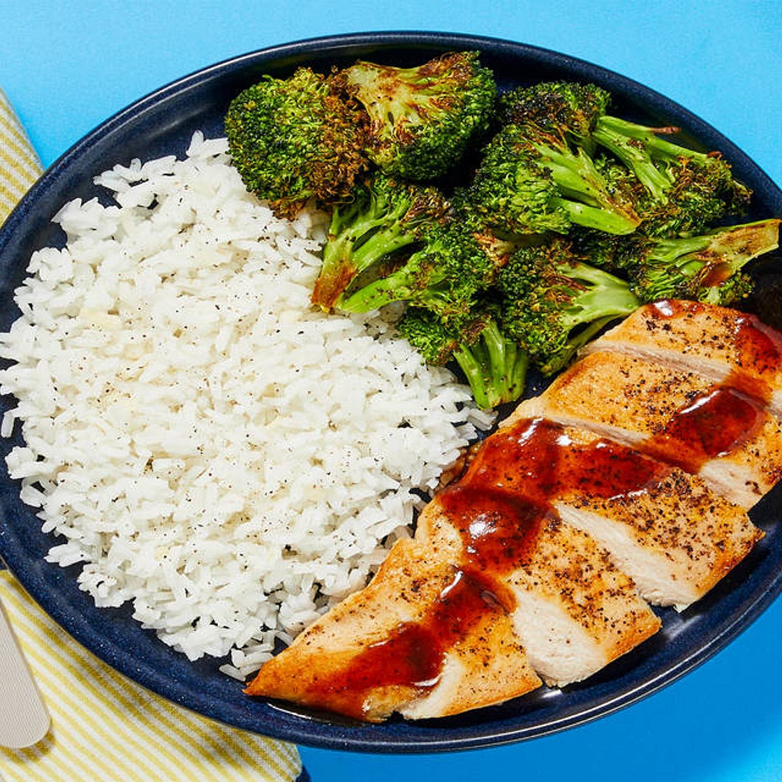 Sweet ’n’ Spicy Apricot Chicken with Broccoli & Garlic Cauliflower Rice