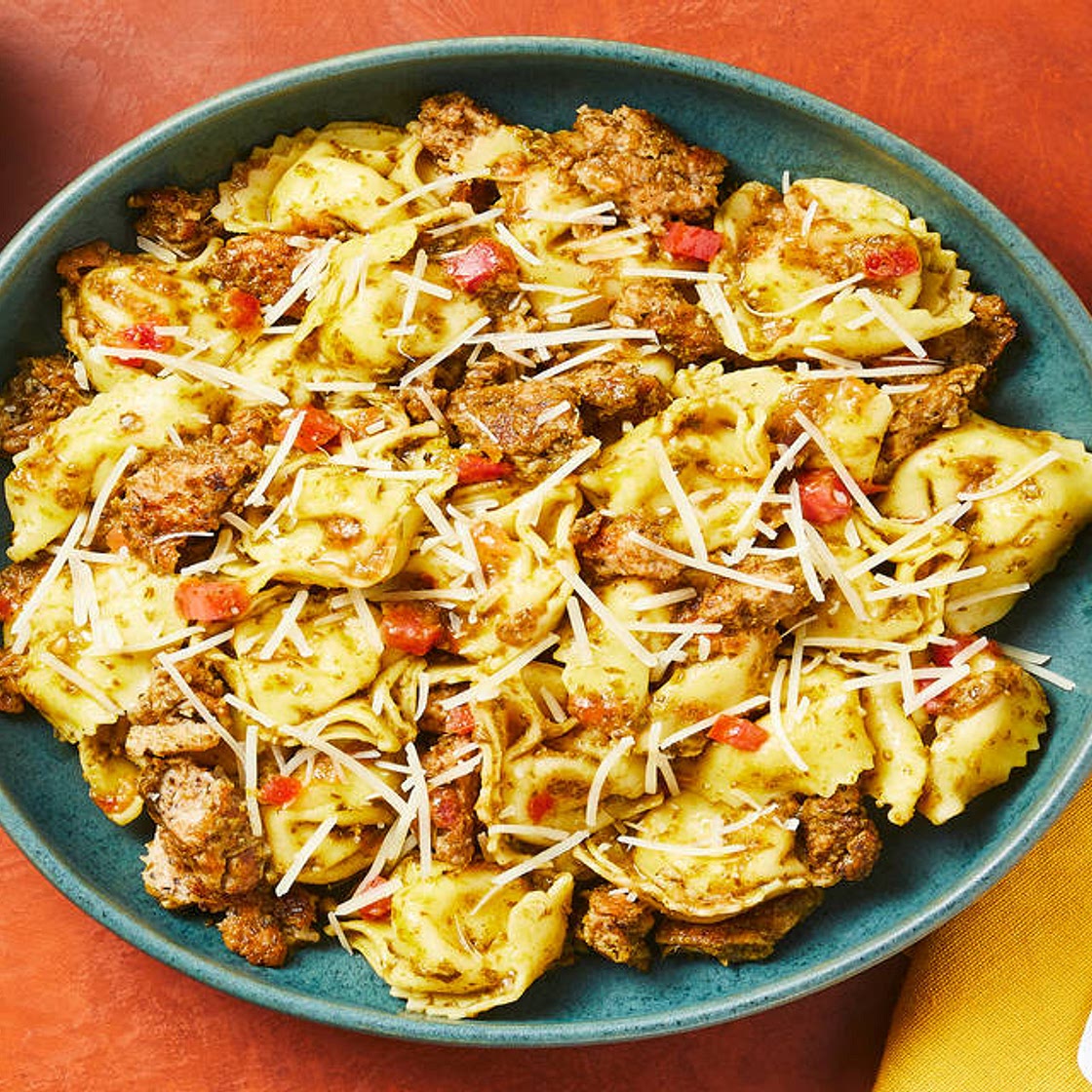 Chicken Sausage & Pesto Tortelloni with Saucy Tomato & Parmesan
