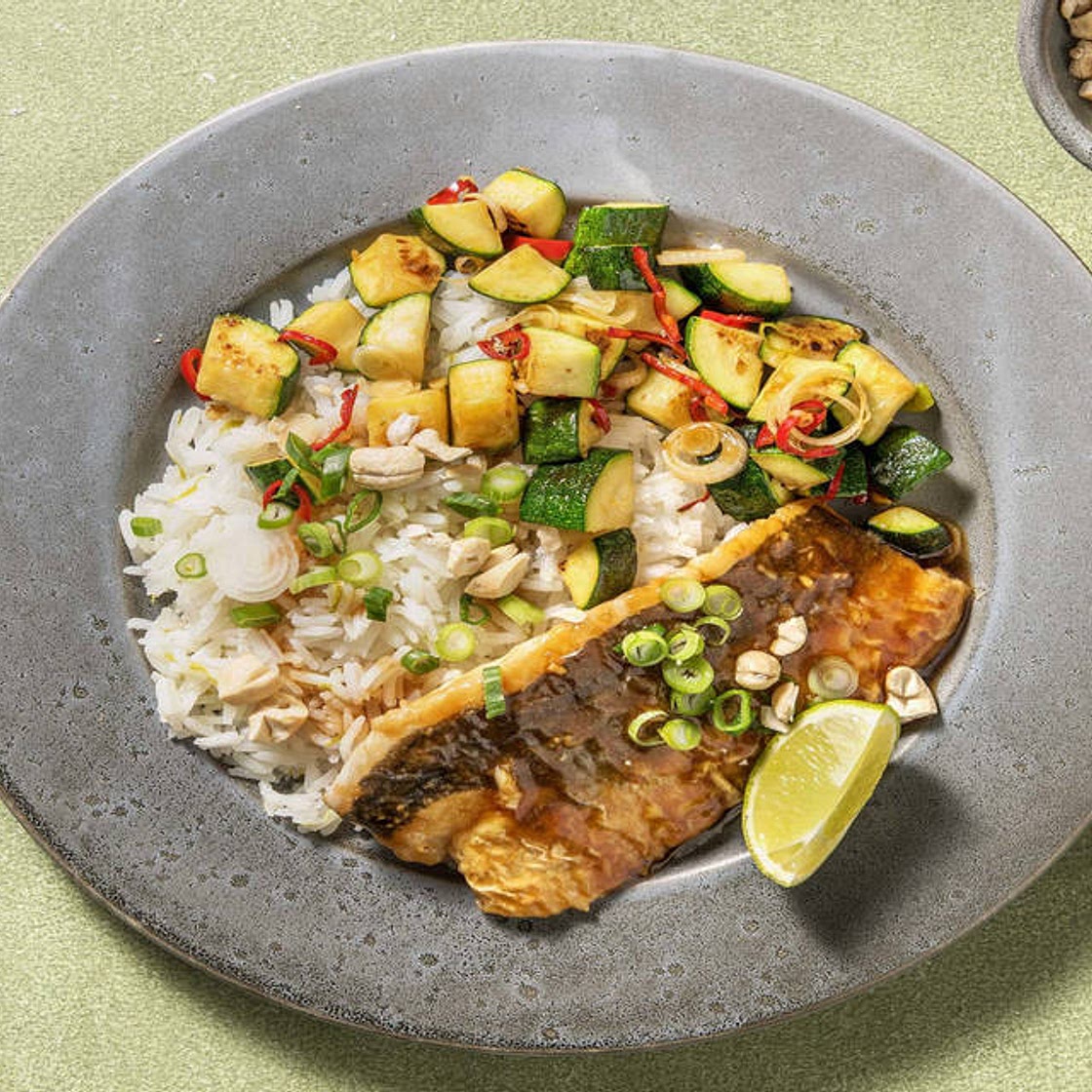 Seehecht in Teriyakisoße mit scharfer Zucchini dazu Limettenreis