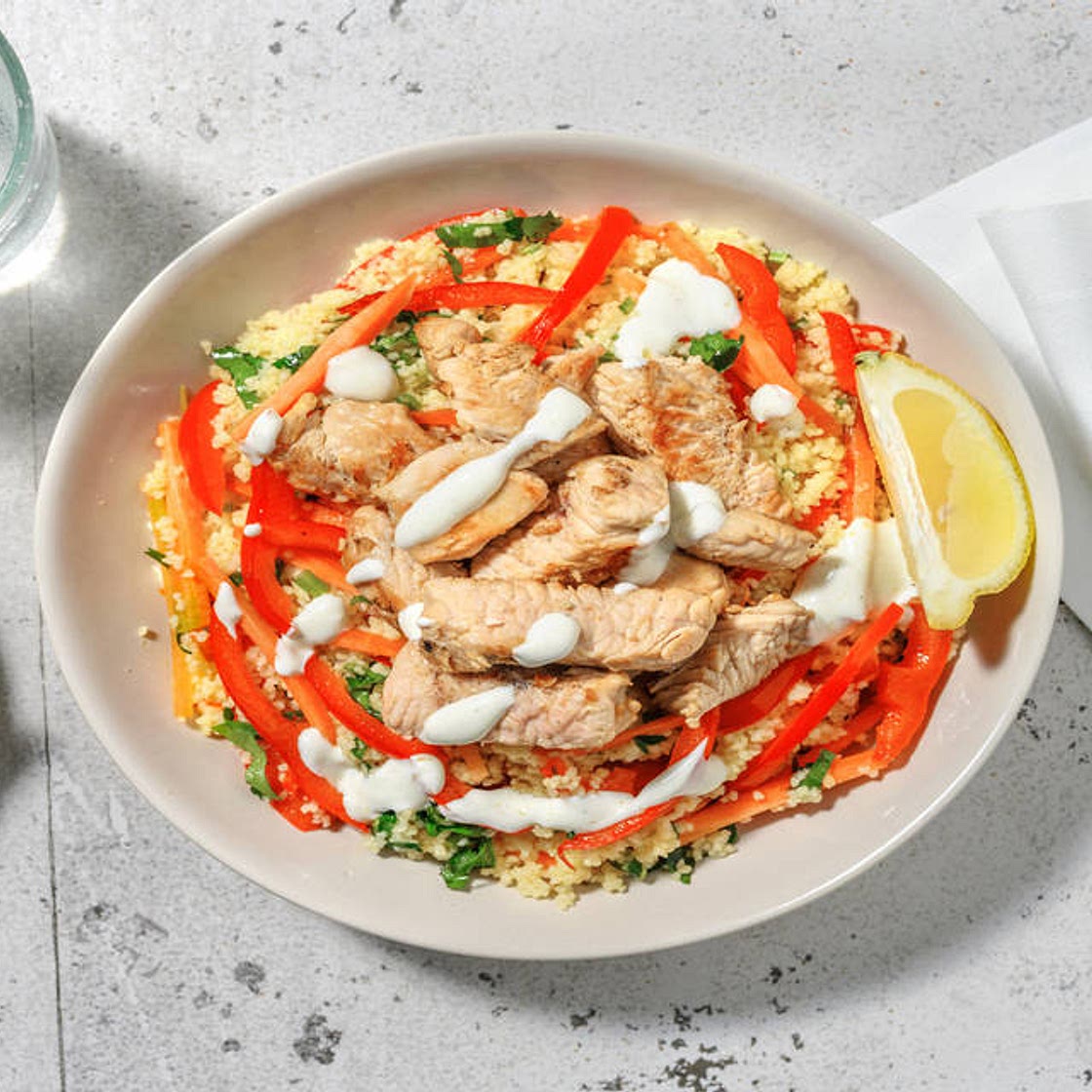 Salade Medina éclair de dinde & semoule avec de la harissa, du labneh & de la menthe