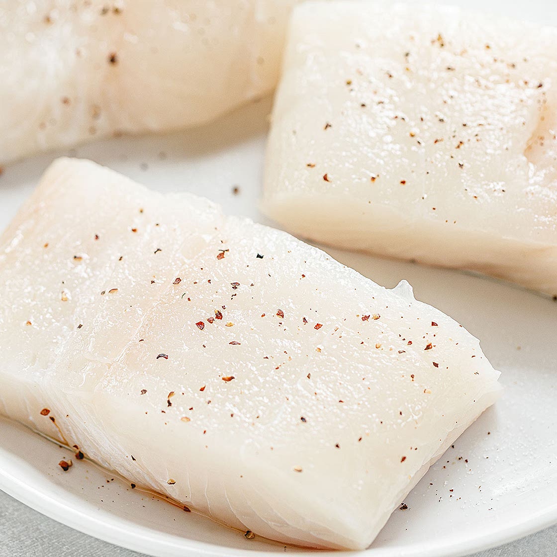Garlic Butter Cod with Lemon Asparagus Skillet