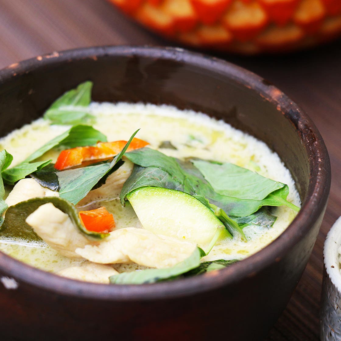 Curry vert au poulet: recette thaïlandaise