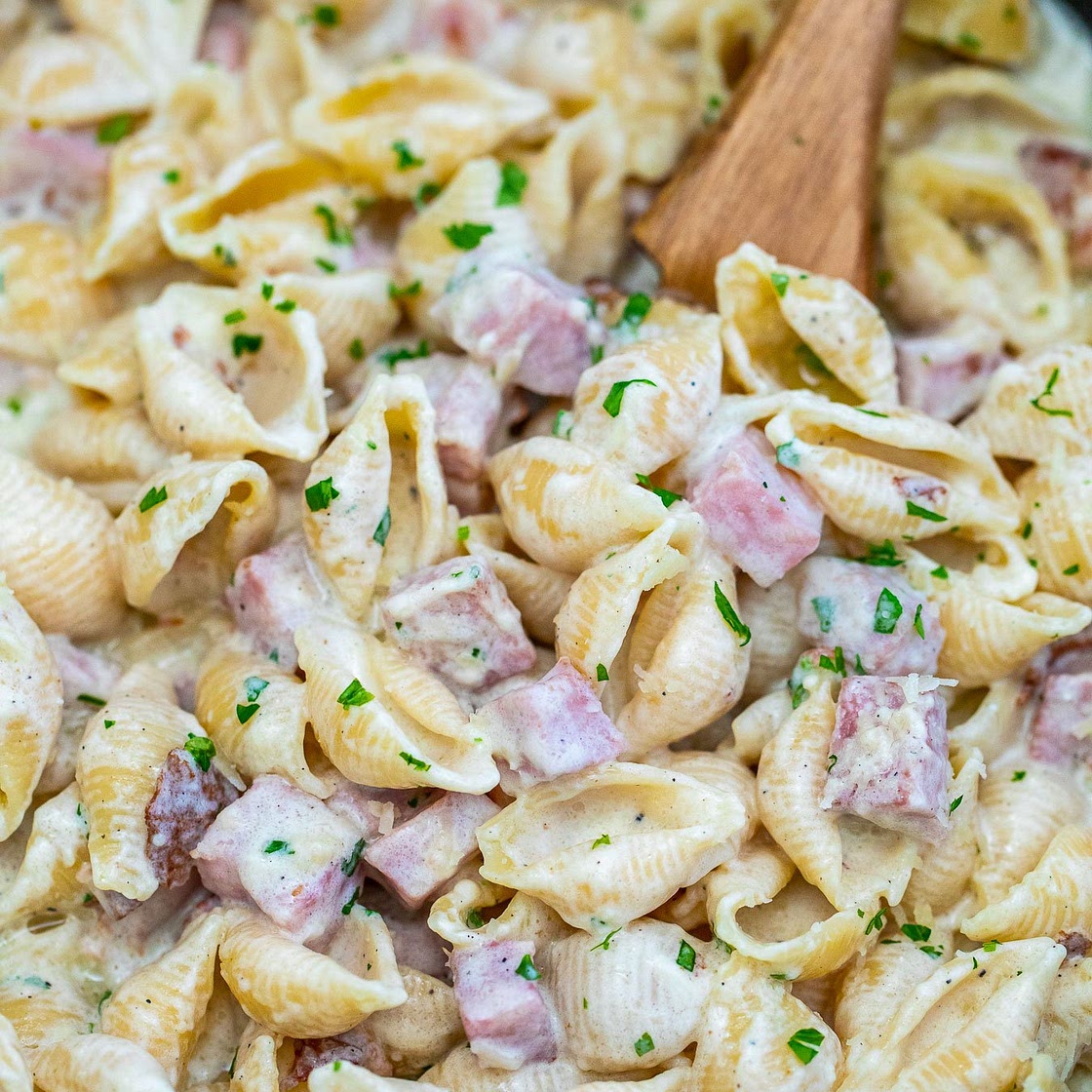 One Pan Ham and Cheese Pasta