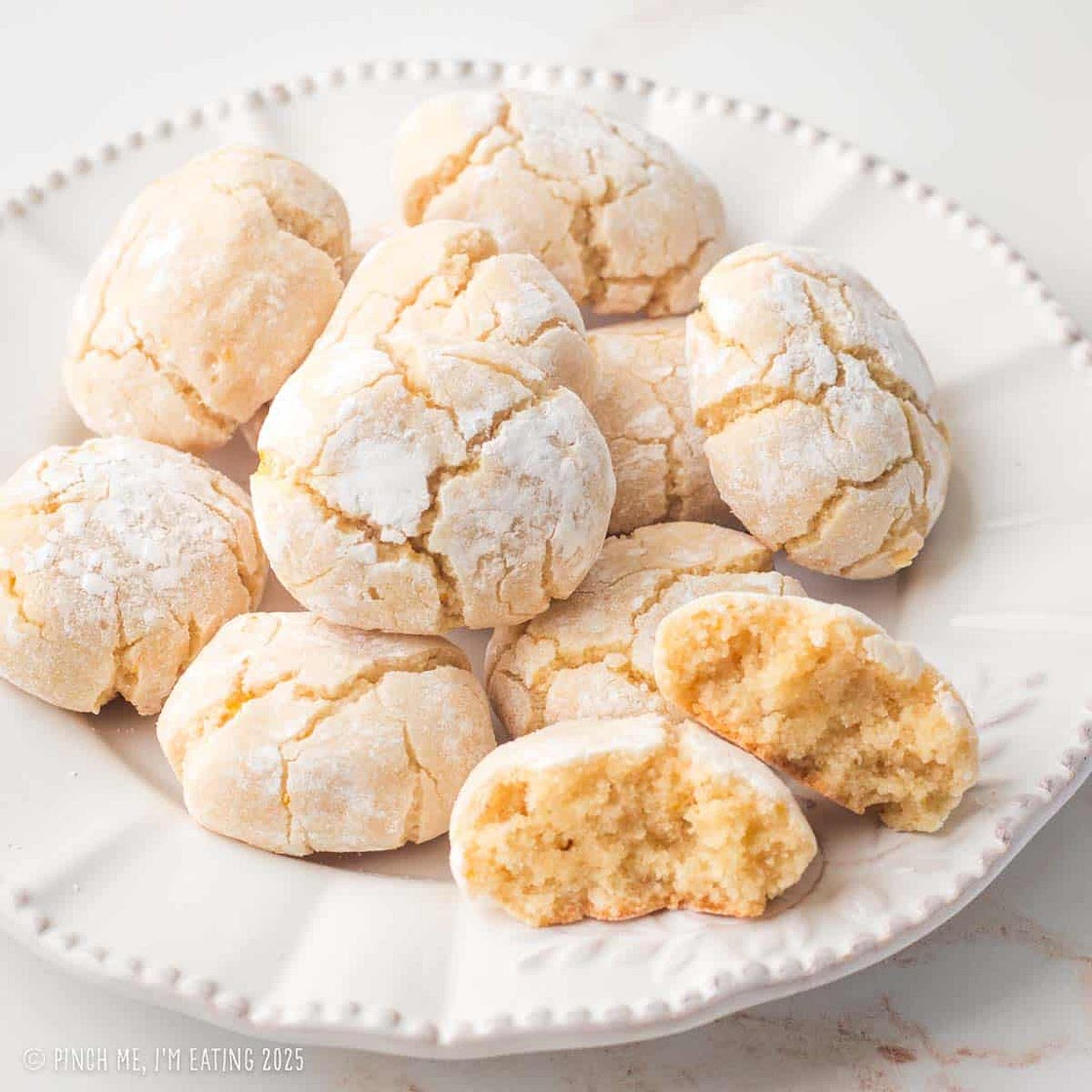 Ricciarelli: Chewy Italian Almond Cookies