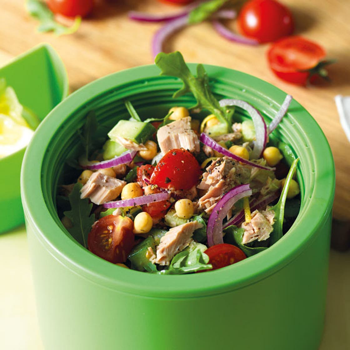 Chickpea and tuna salad