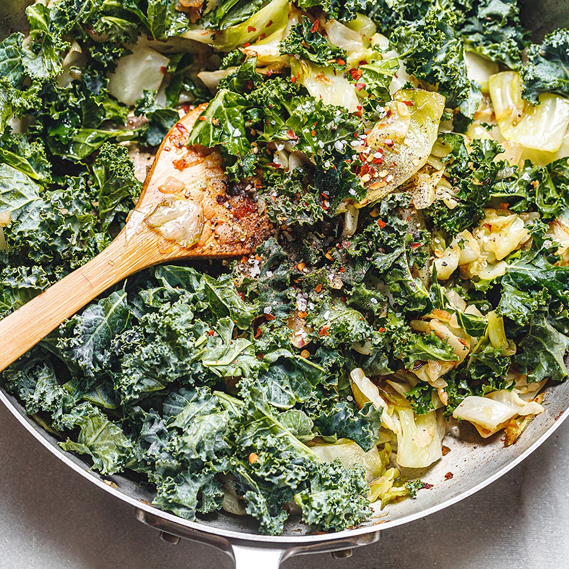 Garlic Sautéed Cabbage Kale Skillet