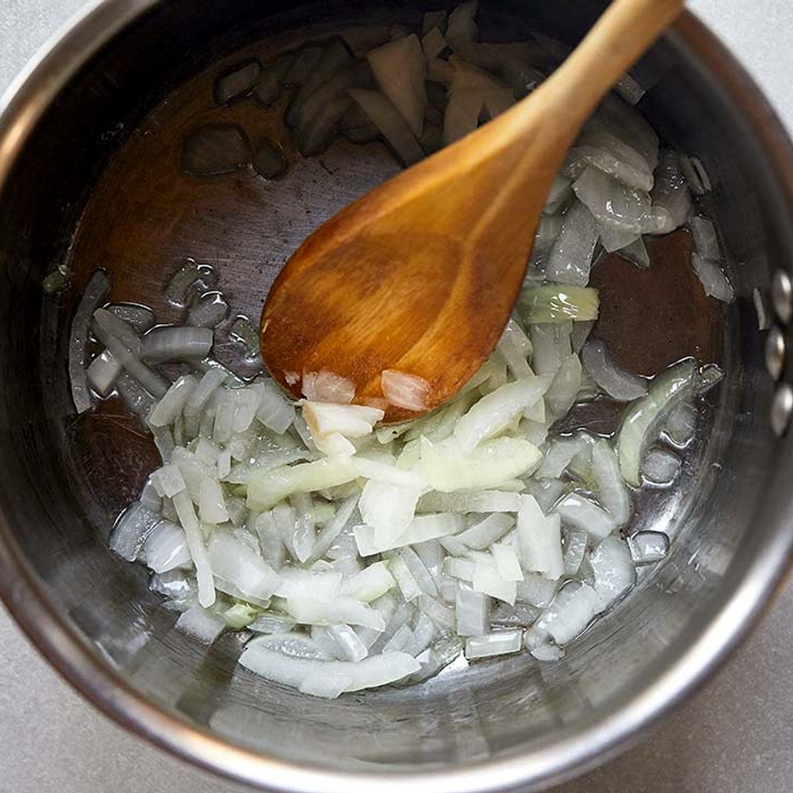 Healthy Tomato Zucchini Soup {Vegan + Gluten-Free}