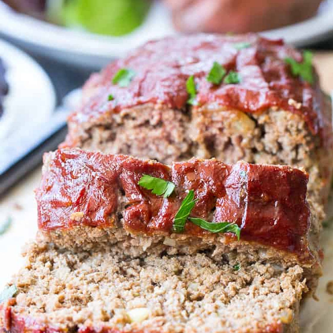 Whole30 Paleo Meatloaf {with Whole30 Ketchup!}