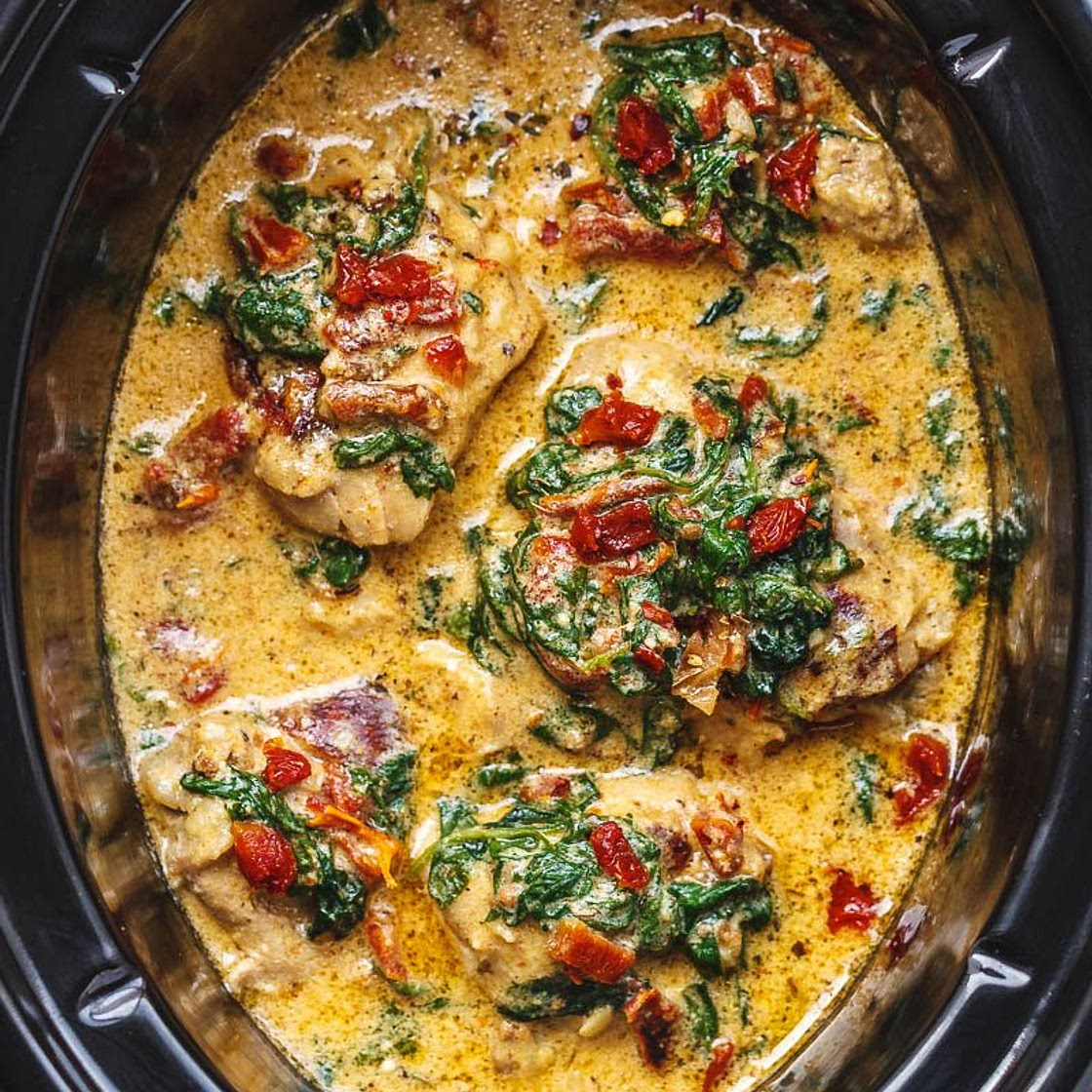 CrockPot Tuscan Garlic Chicken Thighs With Spinach and Sun-Dried Tomatoes