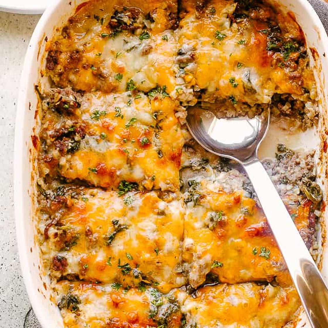 Cheesy Ground Beef and Cauliflower Rice Casserole