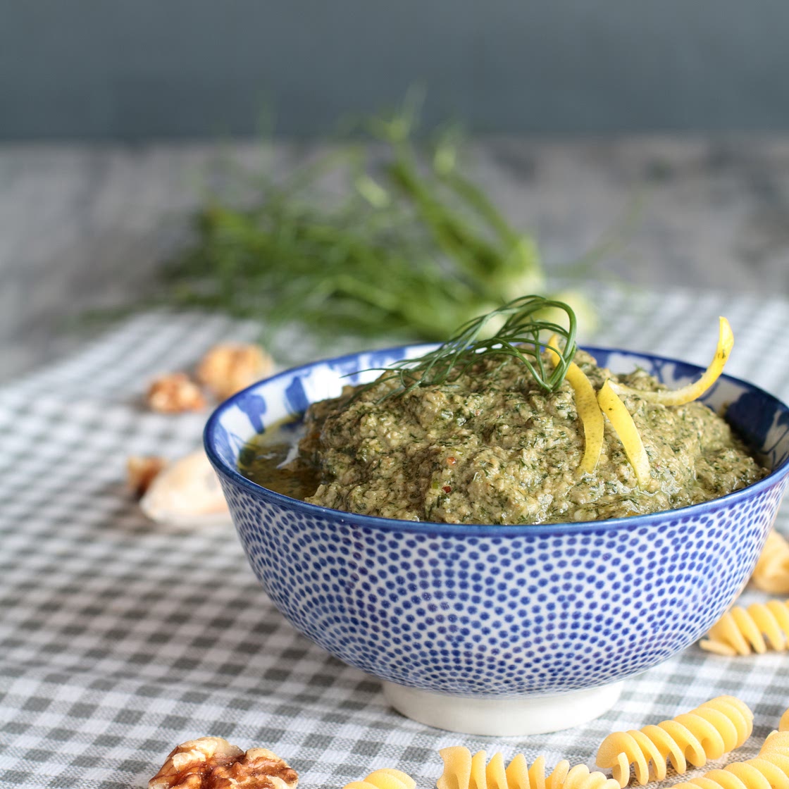 Pesto ai ciuffi di finocchio e limone
