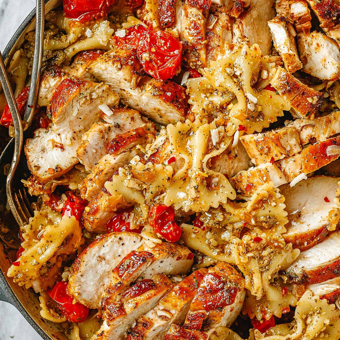 Easy Pesto Chicken Pasta