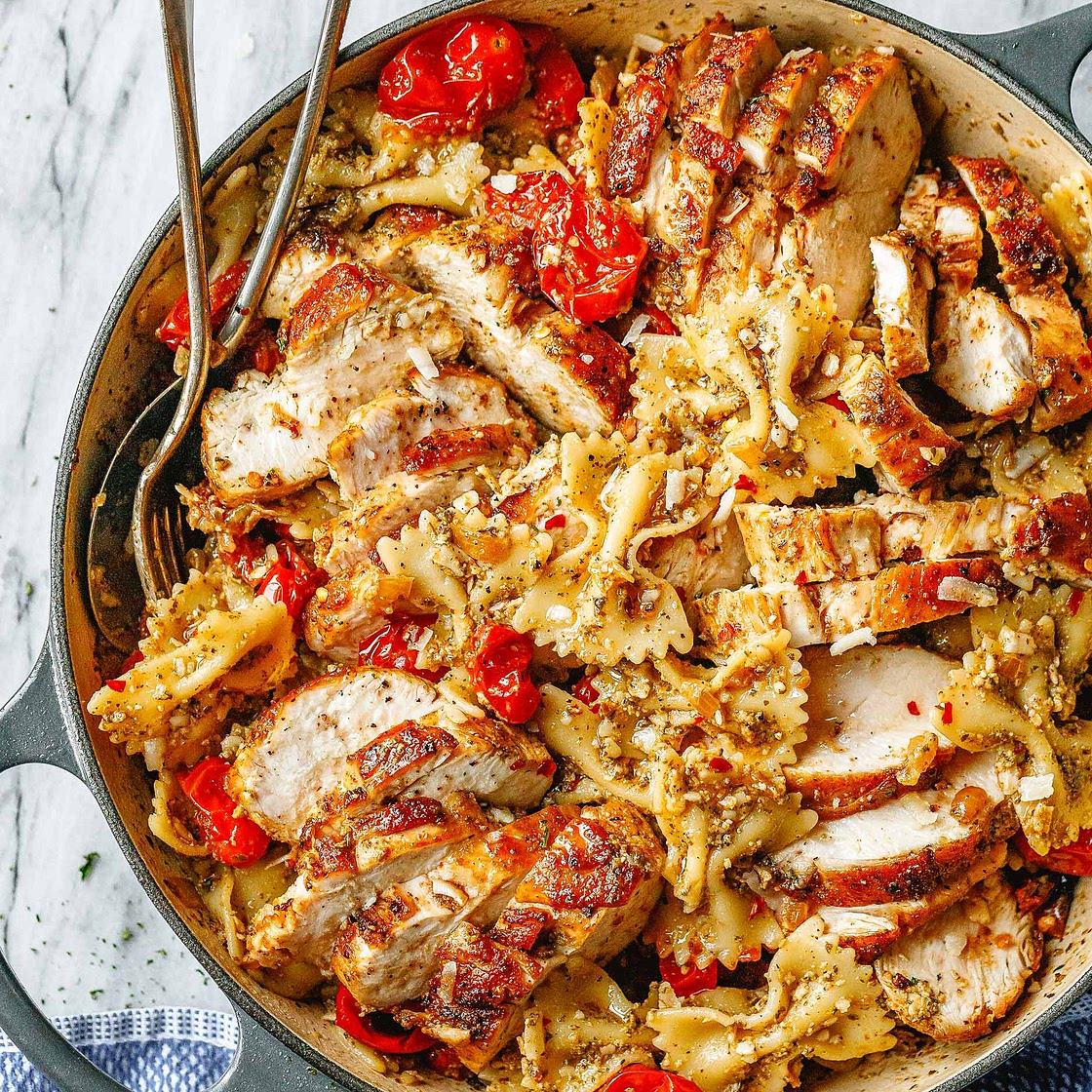 Easy Pesto Chicken Pasta