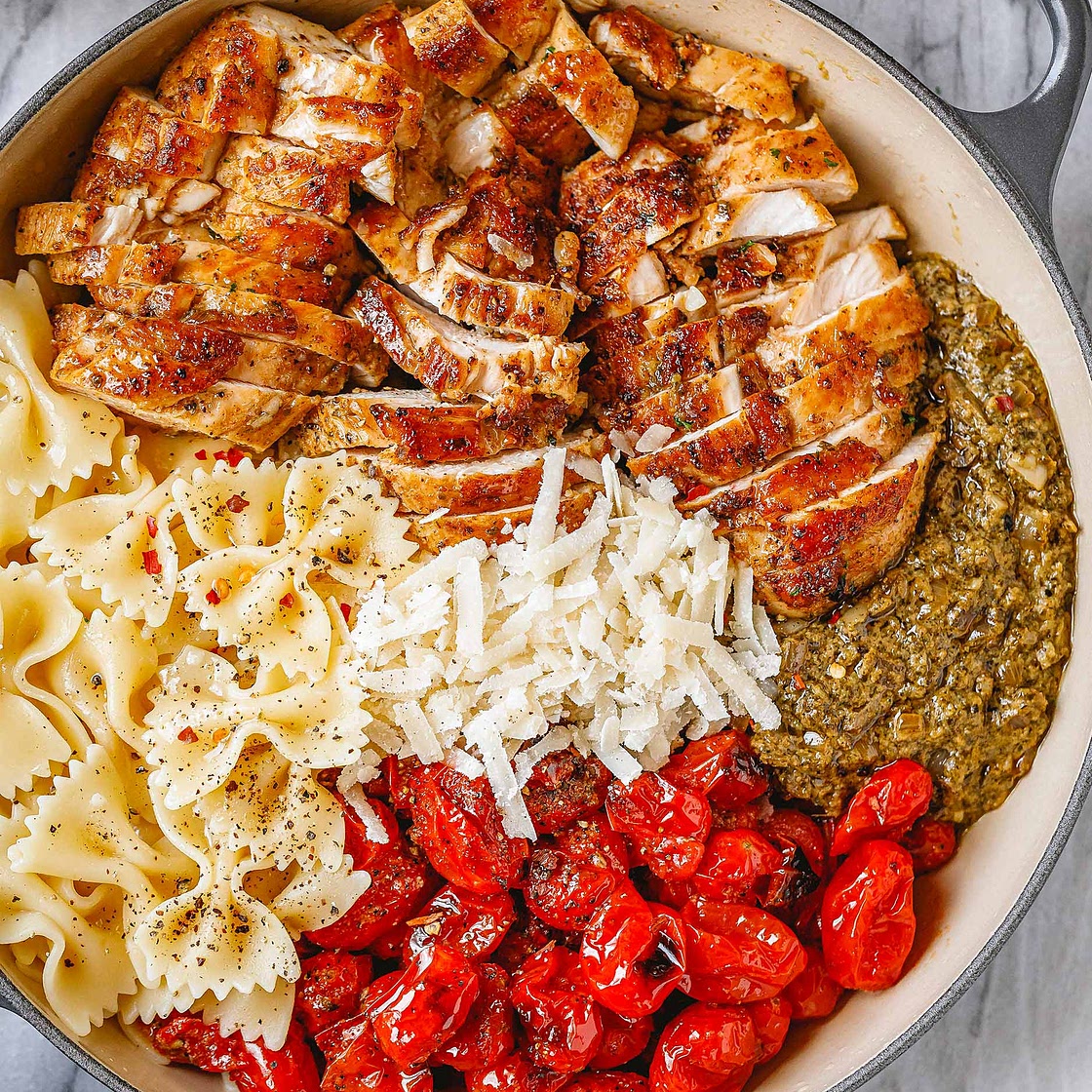 Easy Pesto Chicken Pasta