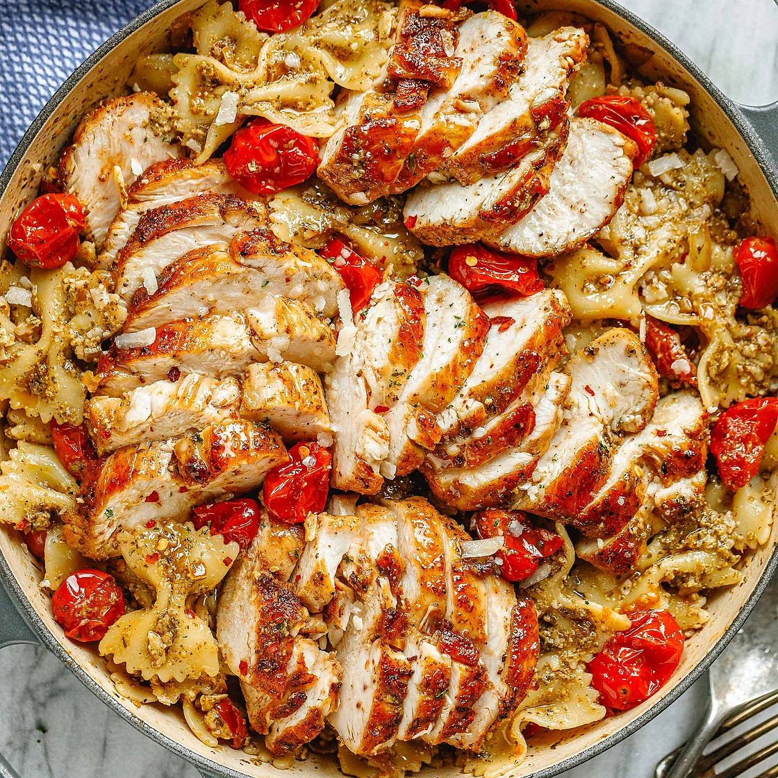 Easy Pesto Chicken Pasta