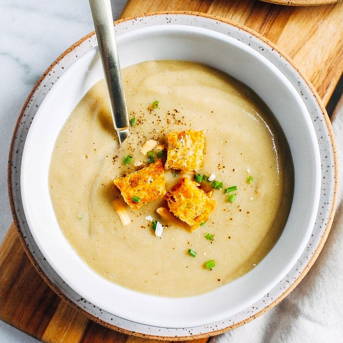 Potatoes and cauliflower soup