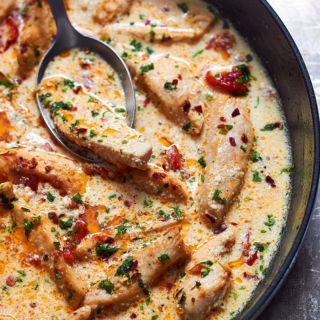 Skillet Creamy Chicken with Garlic Mozzarella Sun-Dried Tomato