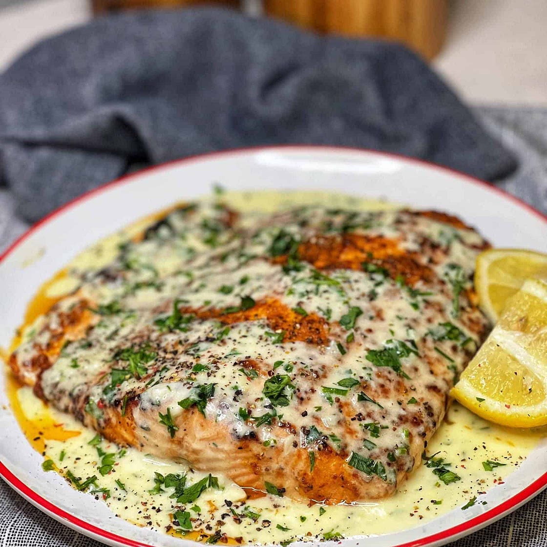 Salmon with Lemon Cream Sauce