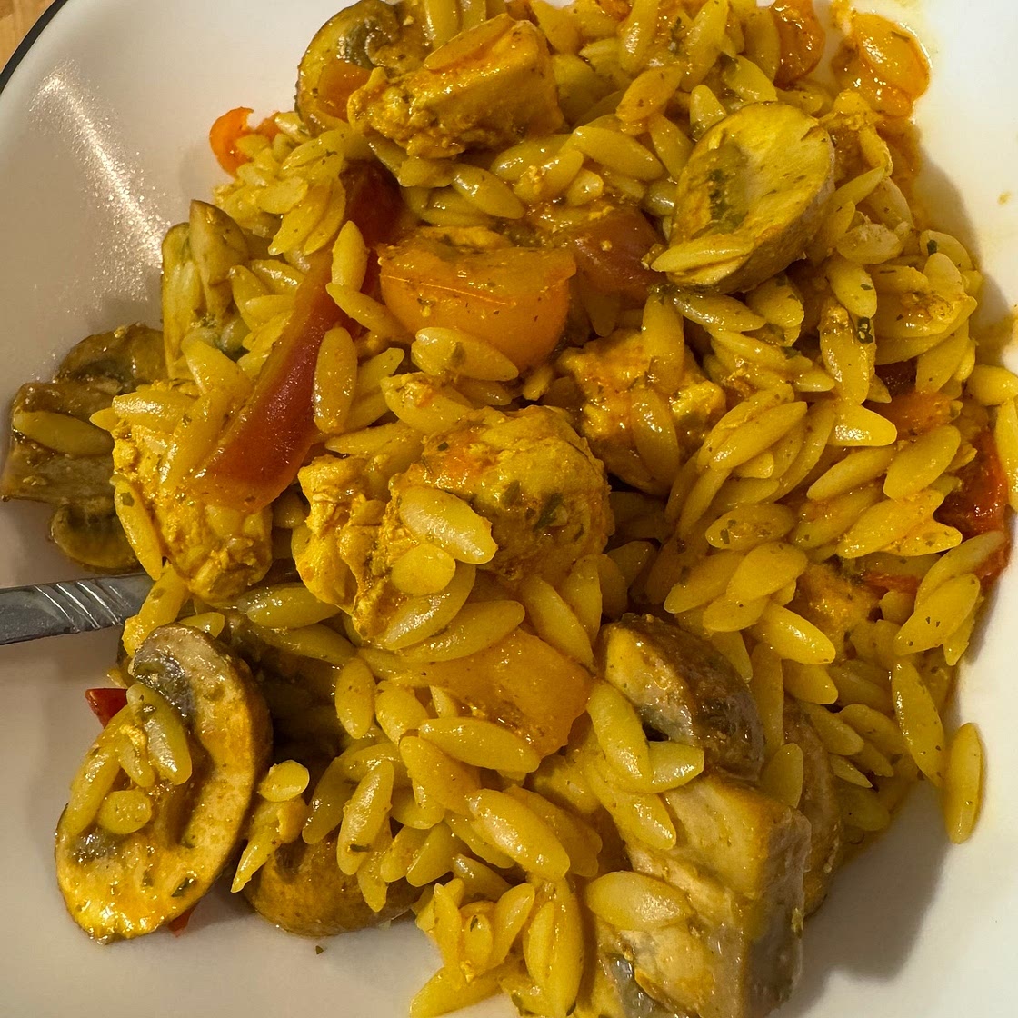 One Pot Mediterranean Chicken Orzo | Slimming & Weight Watchers Friendly