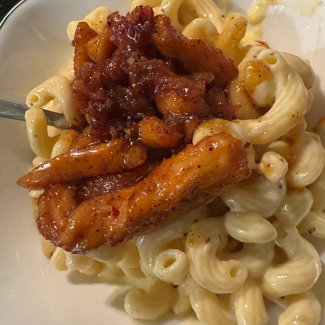 Honey Pepper Chicken Mac and Cheese