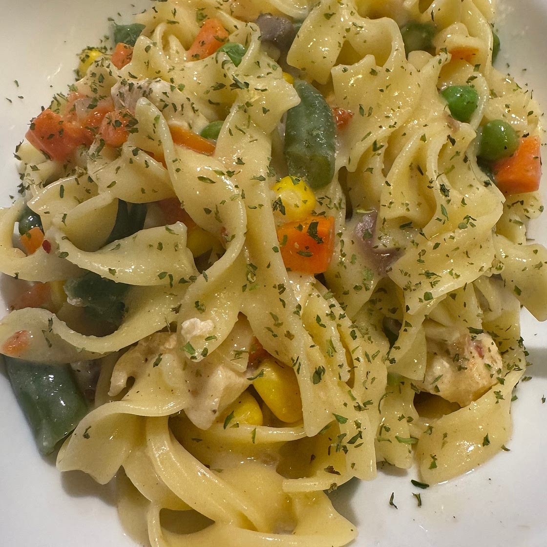 Chicken Pot Pie Noodle Skillet