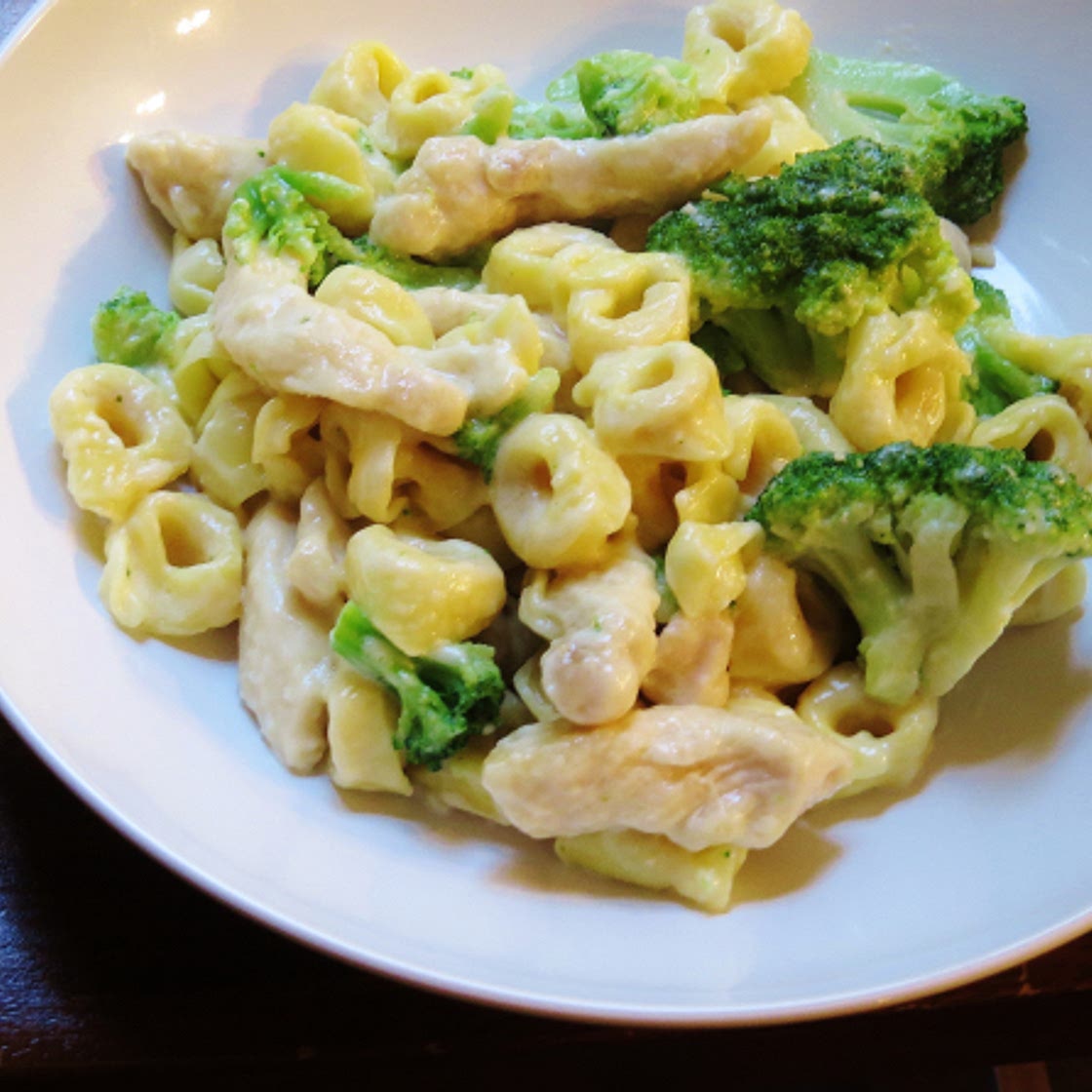 Broccoli and Chicken with Cheese Tortellini #Recipe
