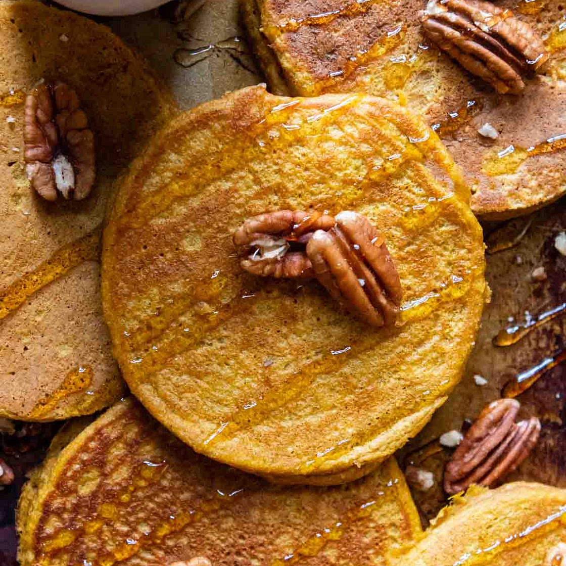 Fluffy 5-Mins Pumpkin Oatmeal Pancakes (Gluten-Free)