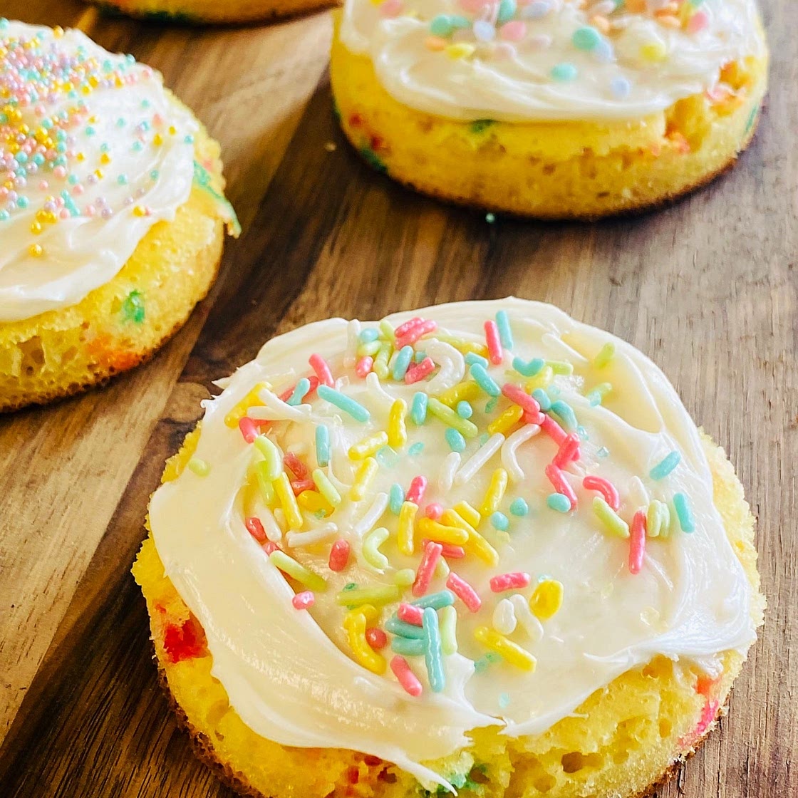 Blackstone Mini Funfetti Cakes