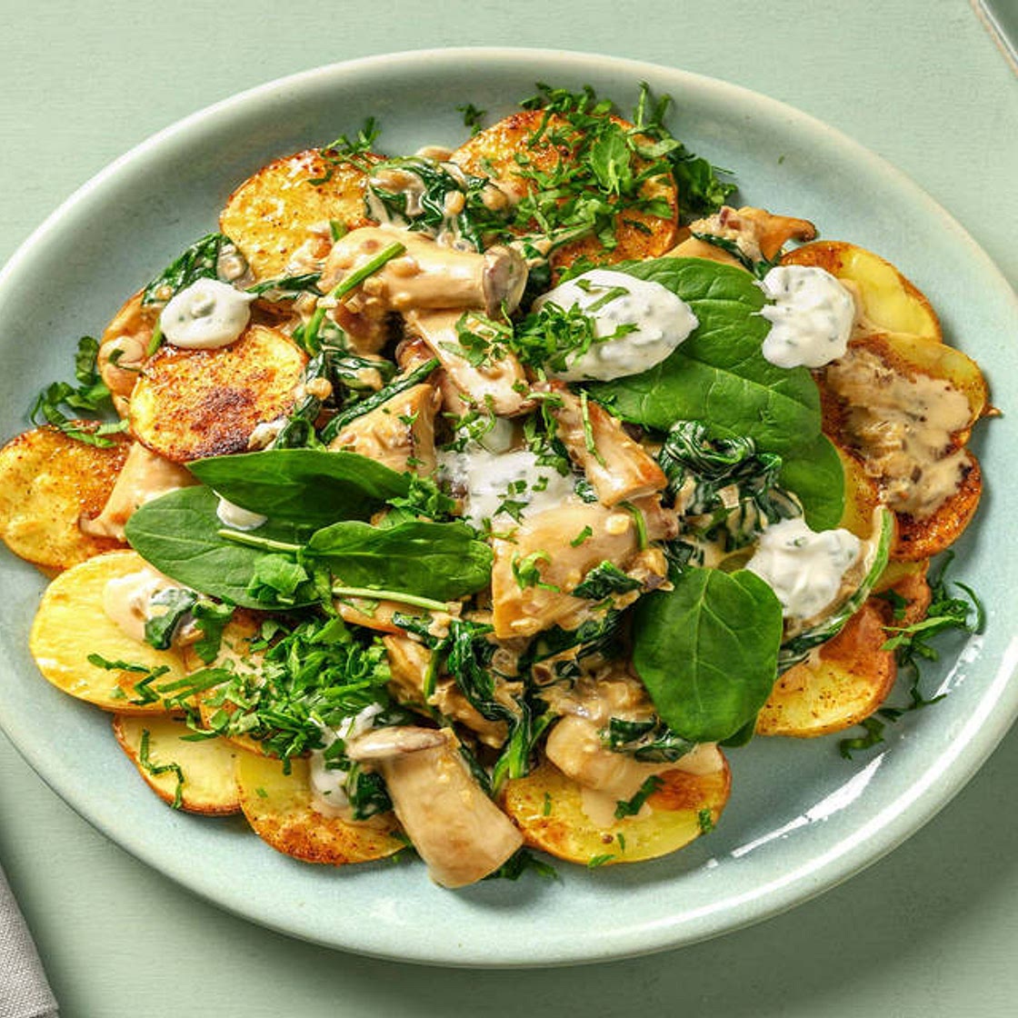 Röstkartoffeln mit Kräuterseitlingsrahm dazu Spinat-Topping und Mayodip