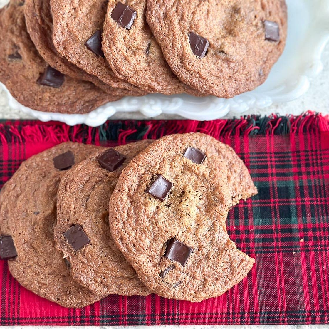 Low FODMAP Gingerbread Chocolate Chunk Cookies
