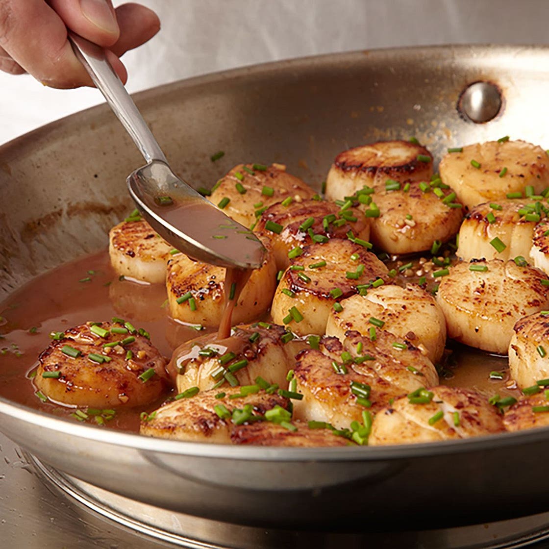 Seared Scallops With Pan Sauce