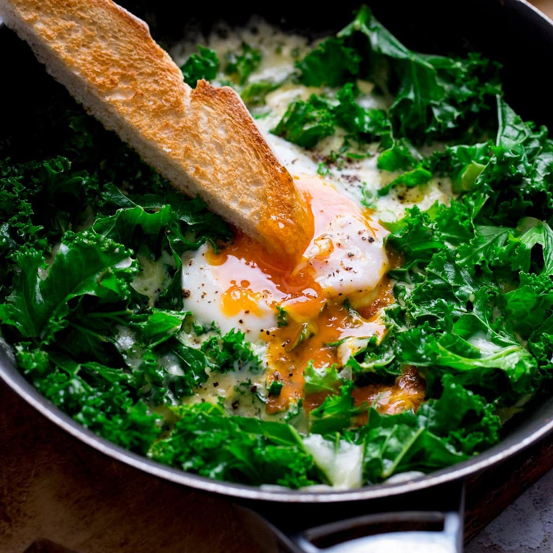 Creamy Eggs and Kale Breakfast Recipe