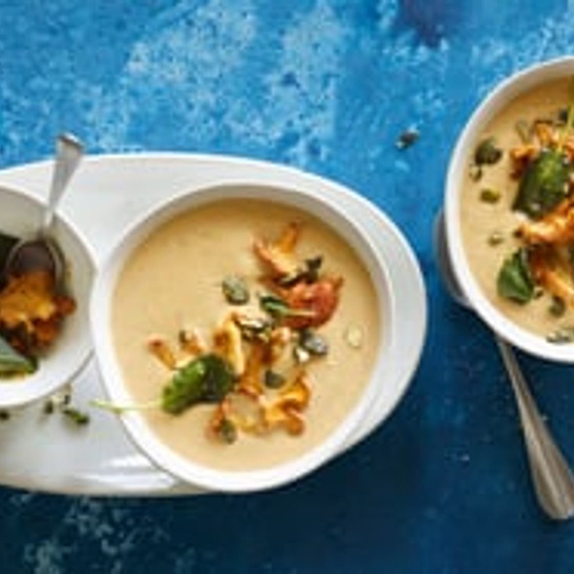 Eierschwämmli-Suppe mit Topping