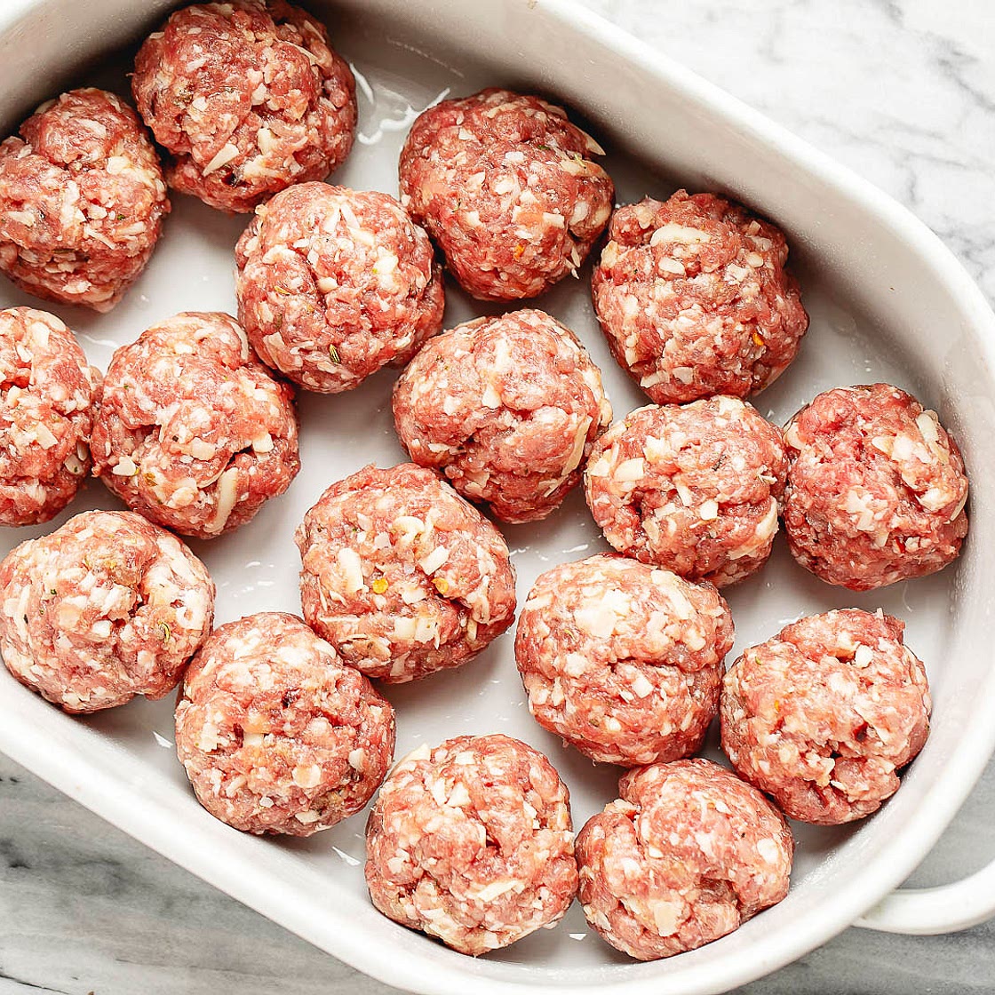 Cheesy Meatballs Casserole {Low Carb}