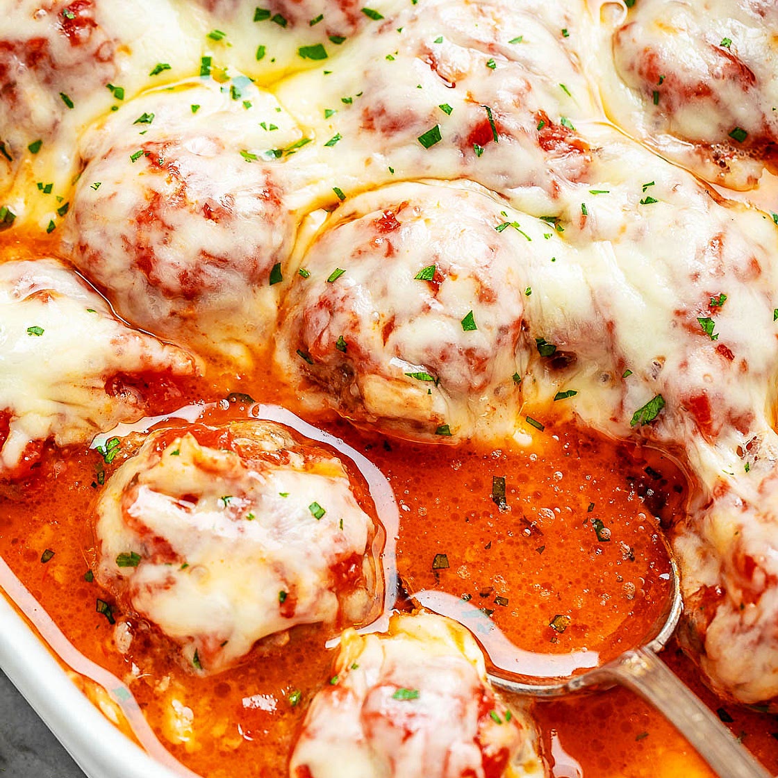 Cheesy Meatballs Casserole {Low Carb}