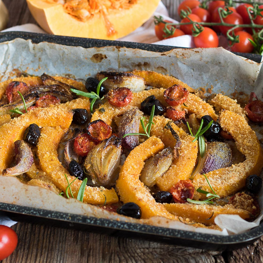 Zucca alla mediterranea - Gratinata al forno con pomodori, cipolla e olive