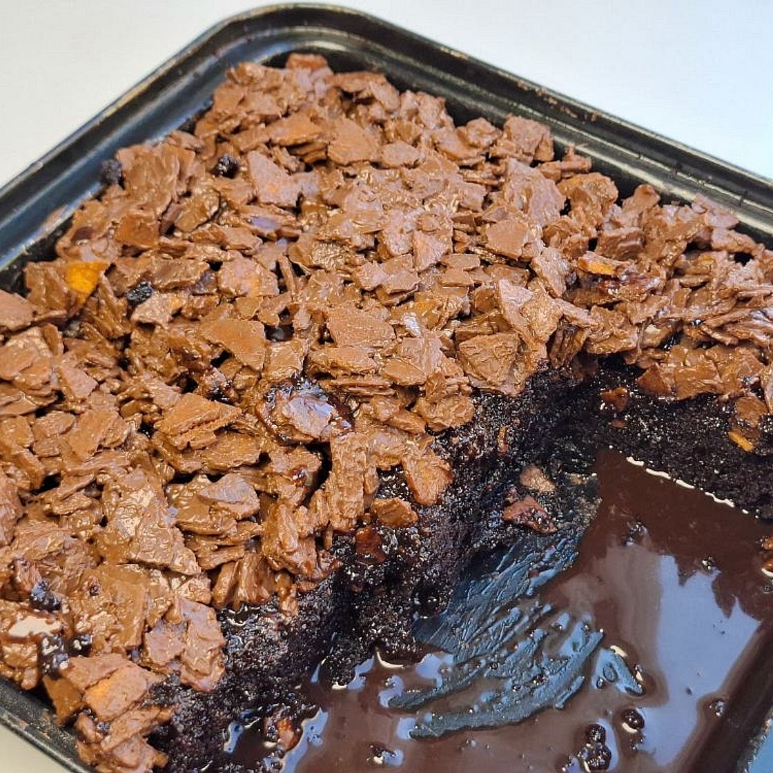 Viral Chocolate Crunch Cake