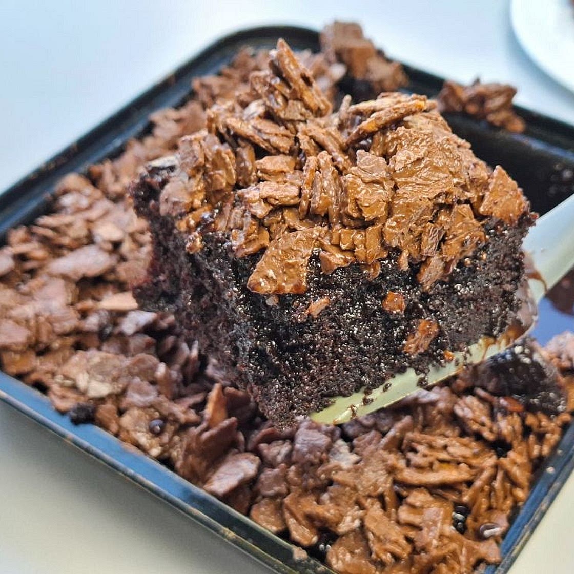 Viral Chocolate Crunch Cake