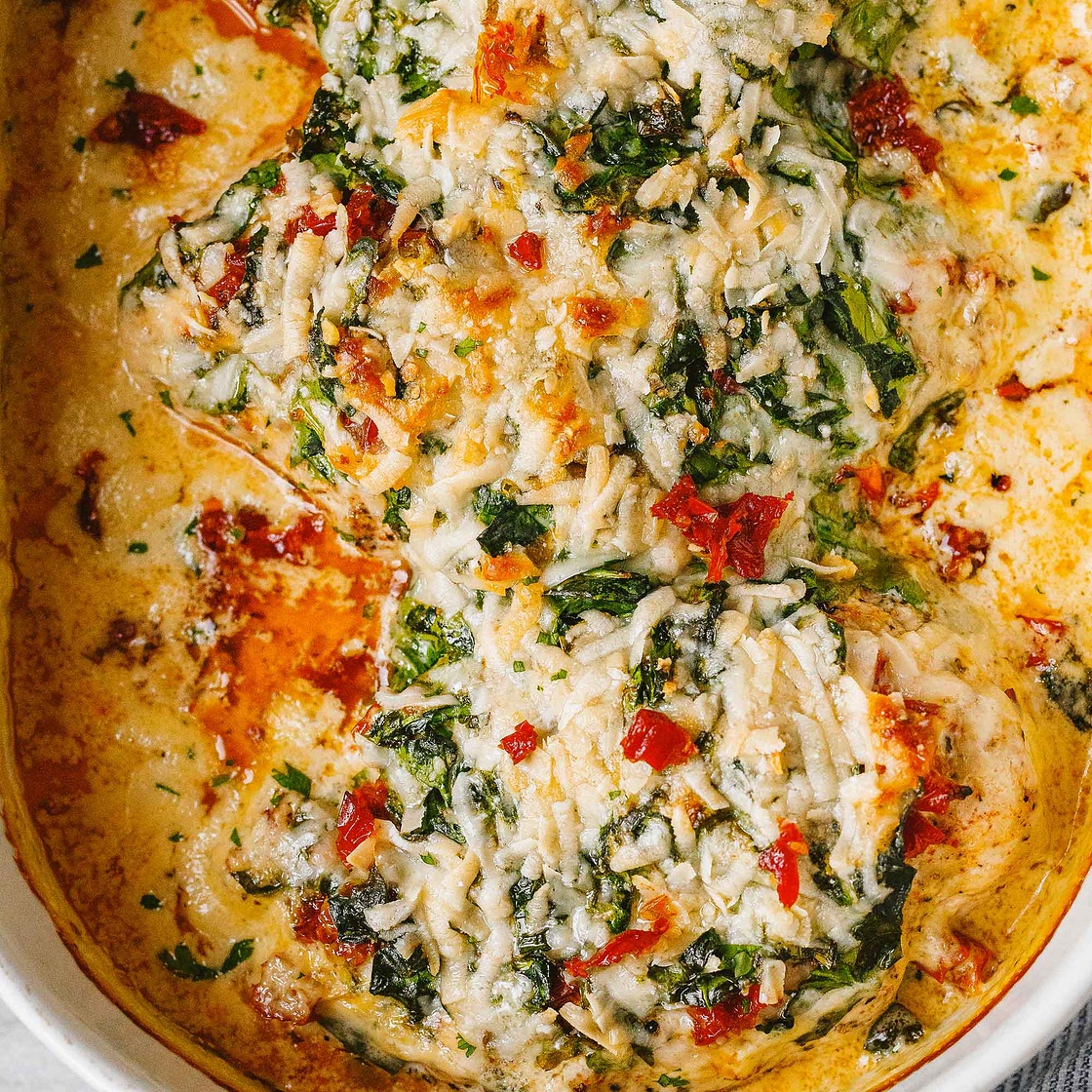 Creamy Chicken Breast Bake with Spinach and Sun-Dried Tomatoes