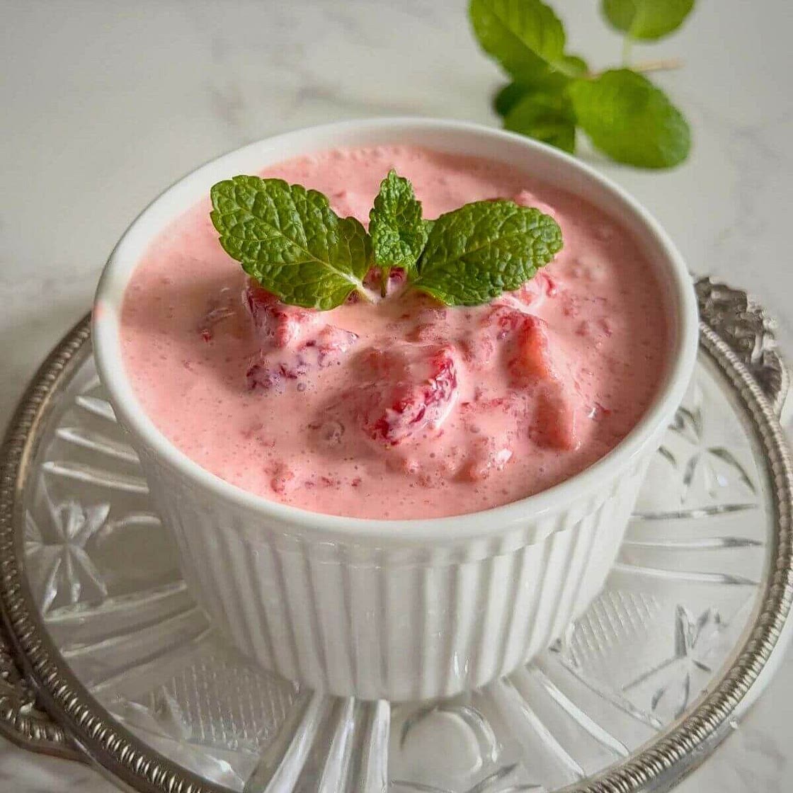 Easy 3-Ingredient Crushed Strawberry and Cream Dessert