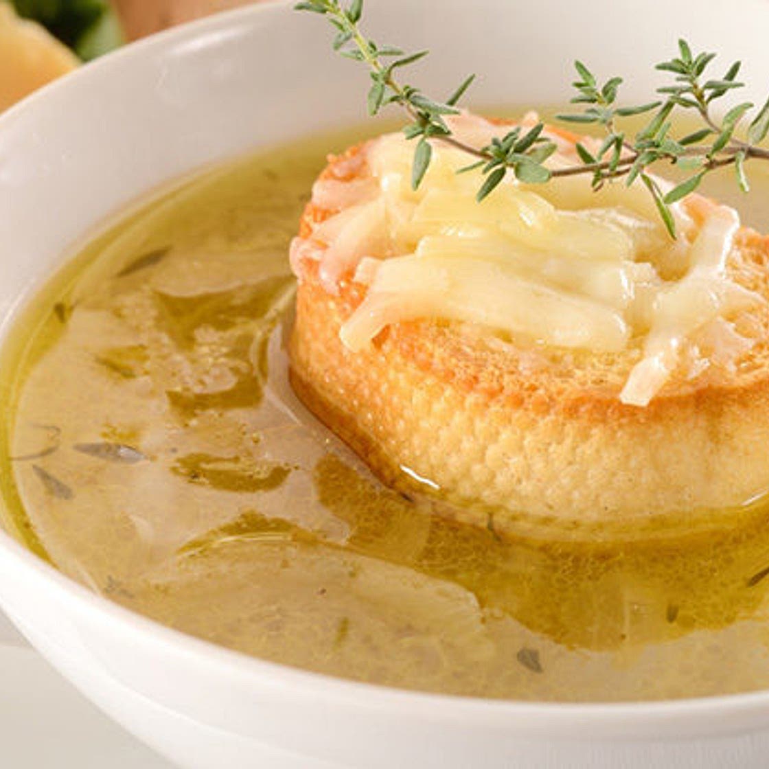 Balanced Slow-Cooker French Onion Soup (Overnight)