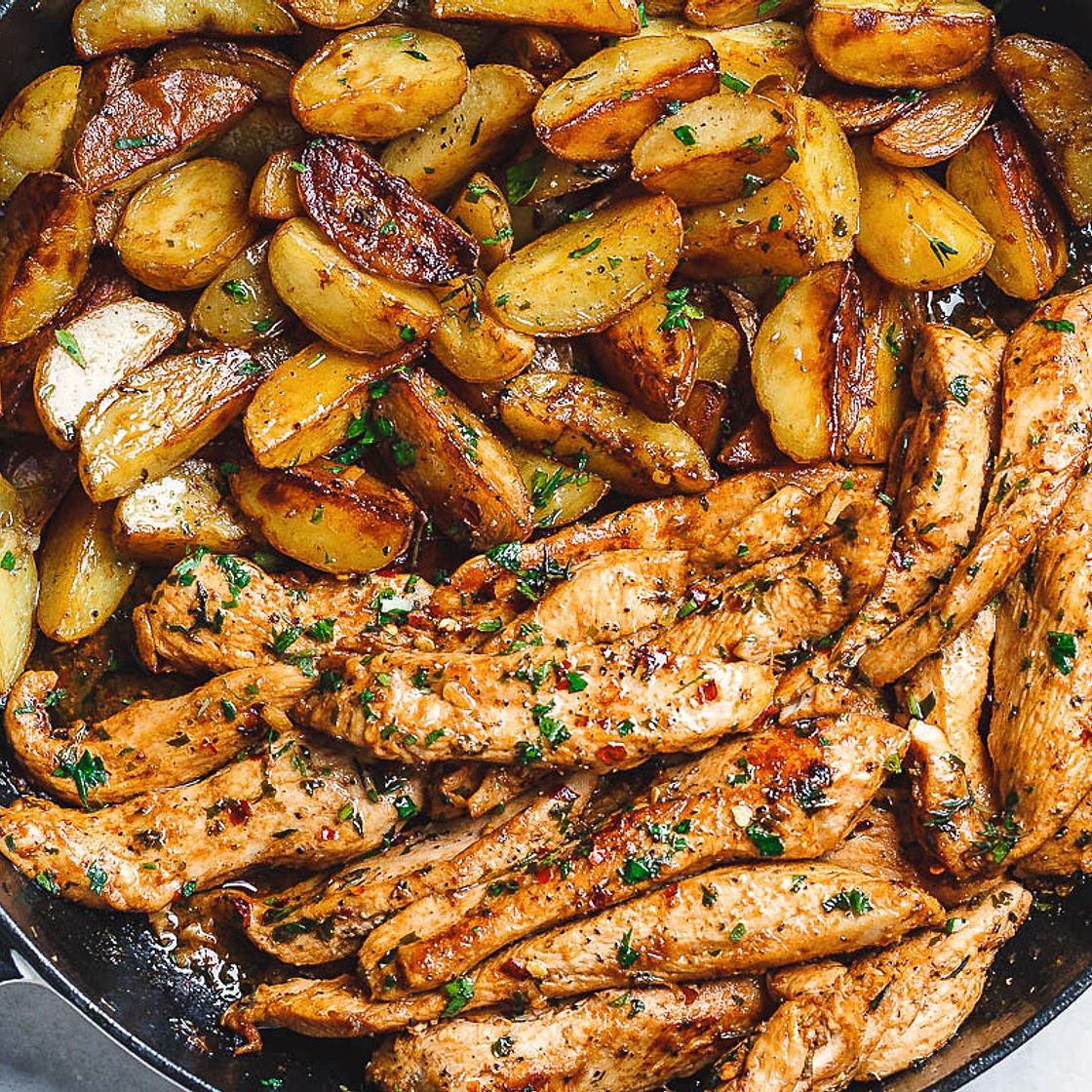 Garlic Butter Chicken and Potatoes Skillet