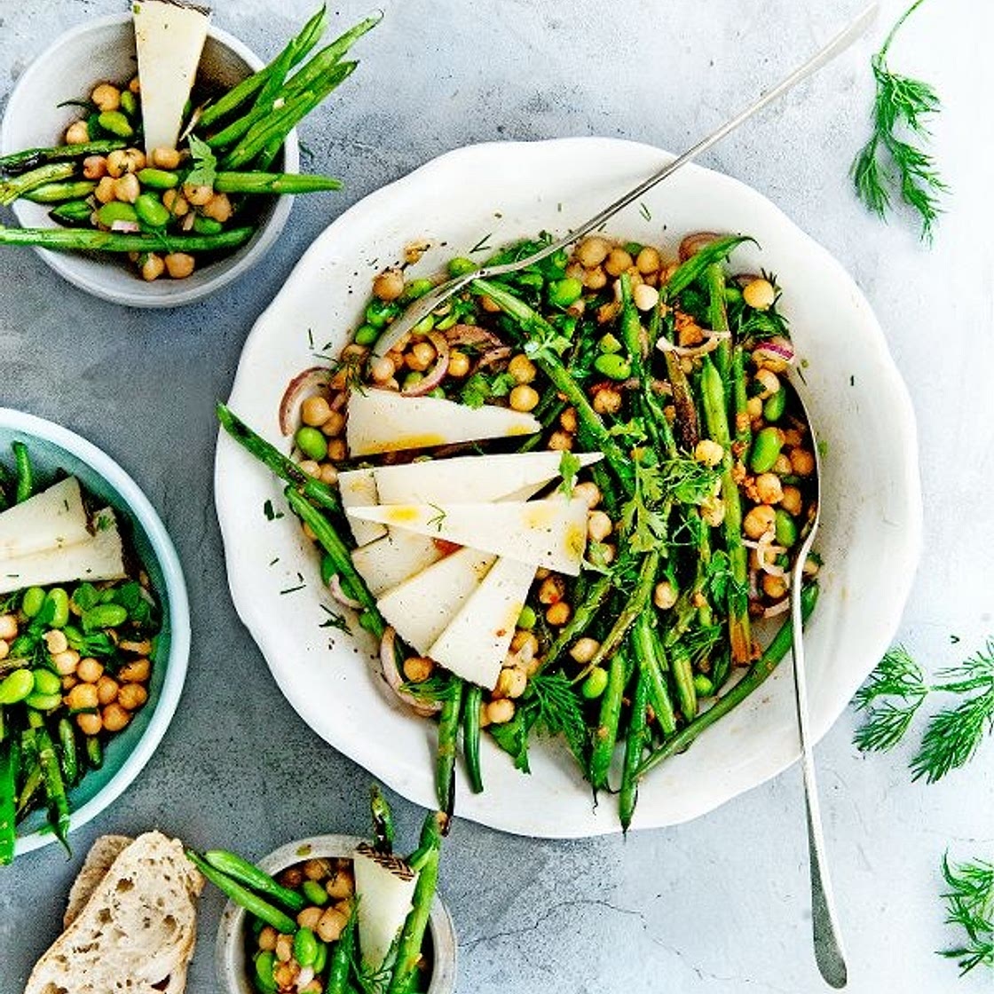 peulvruchtensalade met manchego