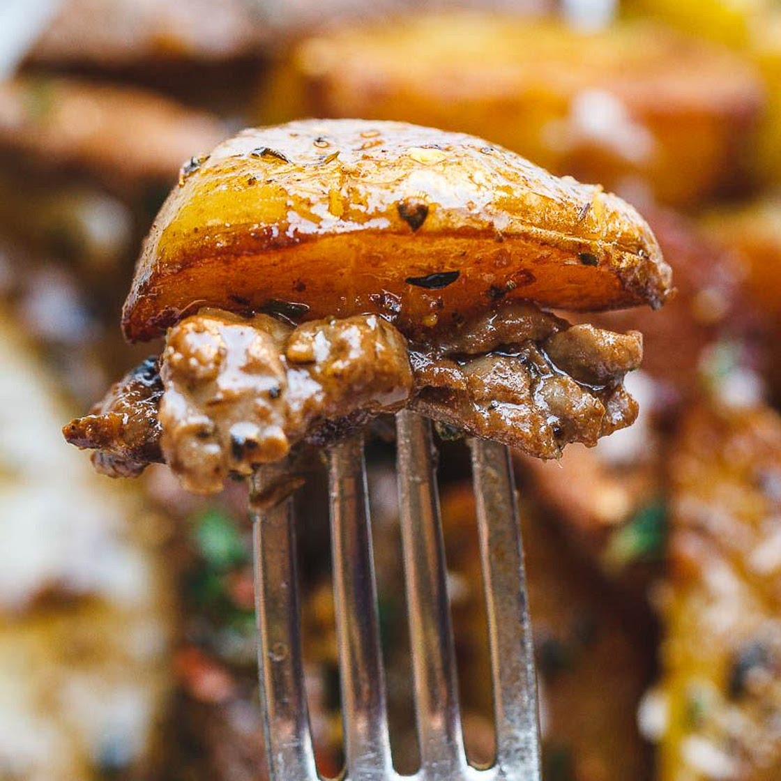 Garlic Butter Steak and Potatoes Skillet