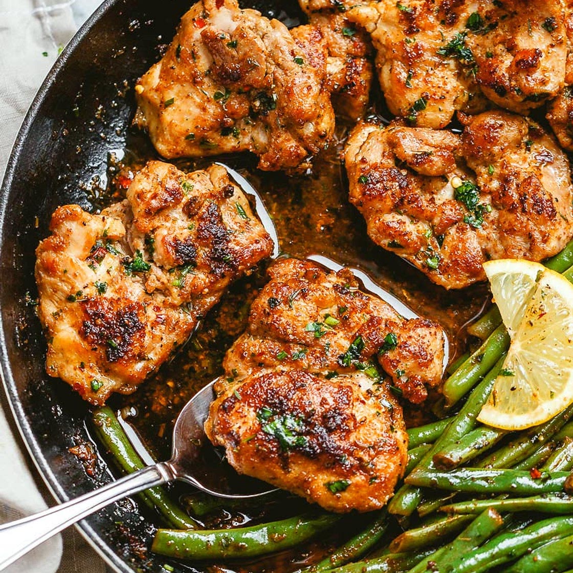 Lemon Garlic Butter Chicken and Green Beans Skillet