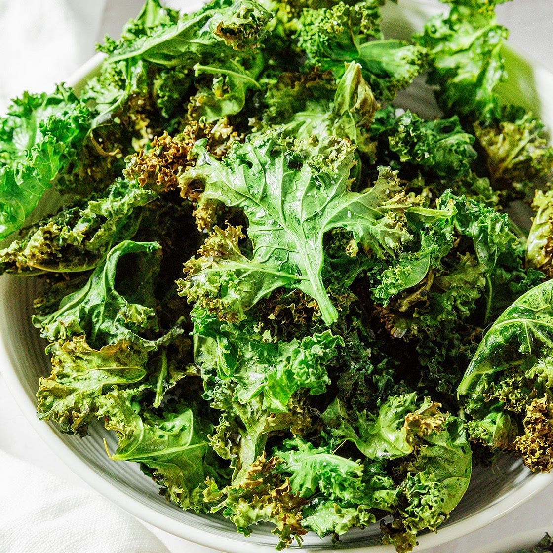 10 Minute Air Fryer Kale Chips