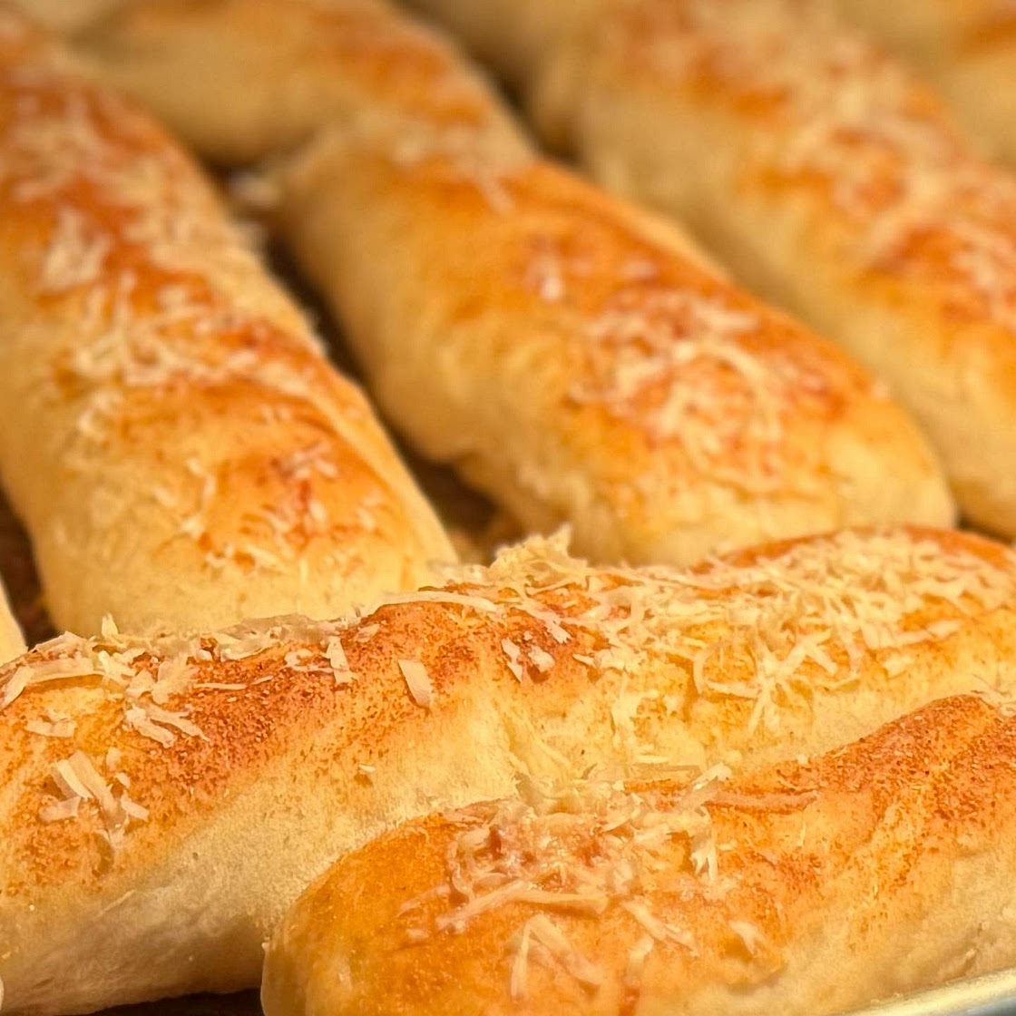 Divine 1-Hour Breadsticks