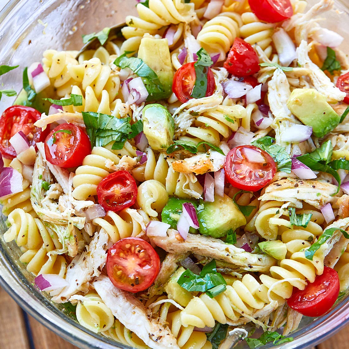 Healthy Chicken Pasta Salad with Avocado, Tomato, and Basil ﻿