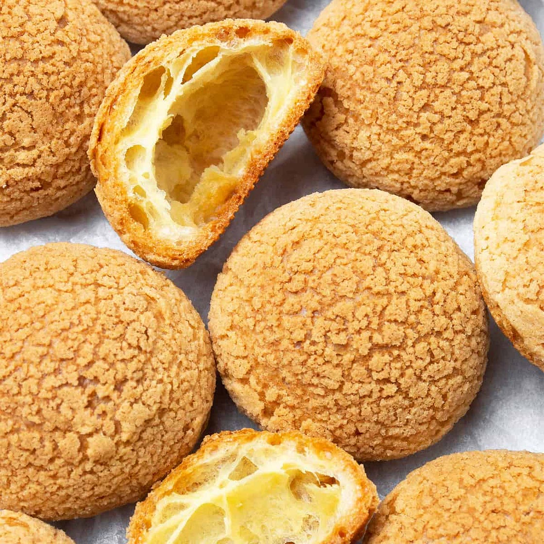 Choux Au Craquelin (Crispy Cream Puff)