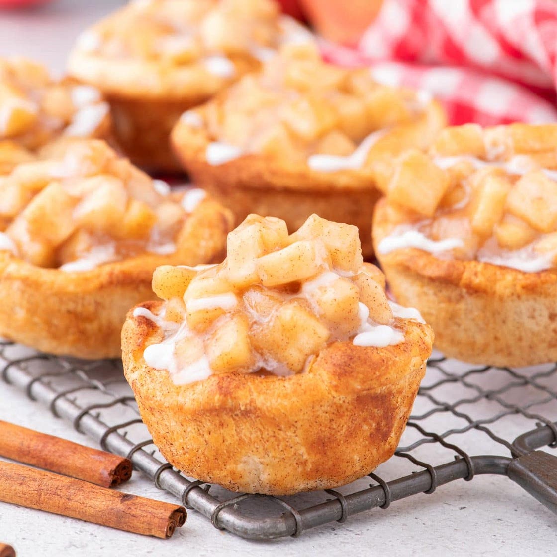Apple Pie Cinnamon Rolls